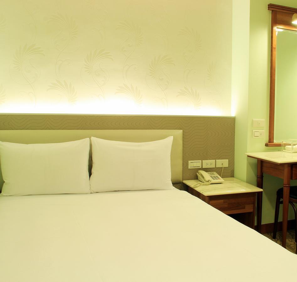Puyisy Business Hotel Hsinchu City Exterior photo